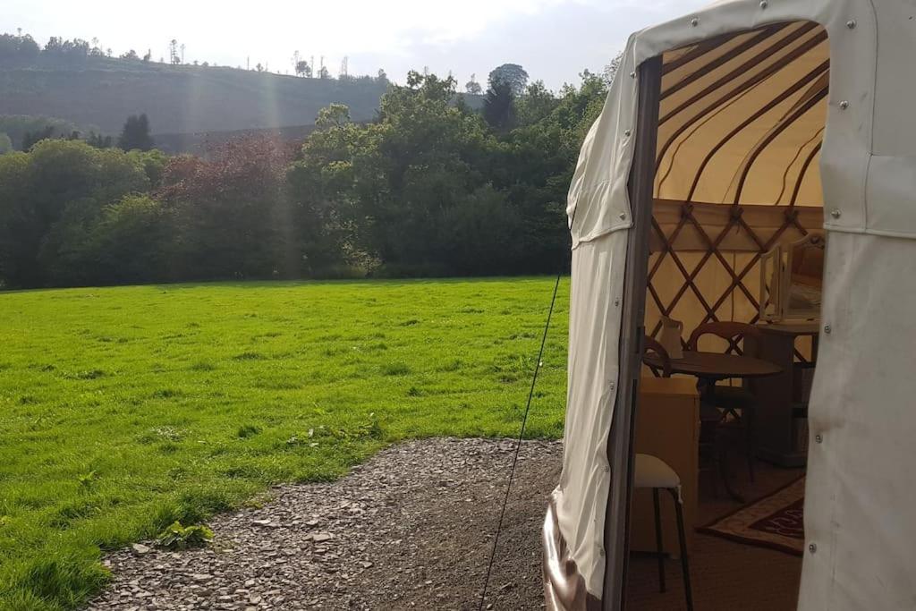 Hotel Bronfelen Yurt Cynghordy Exteriér fotografie
