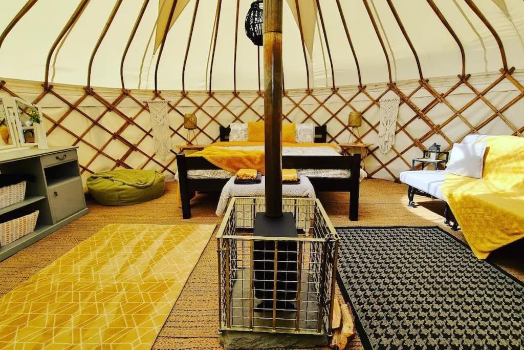 Hotel Bronfelen Yurt Cynghordy Exteriér fotografie
